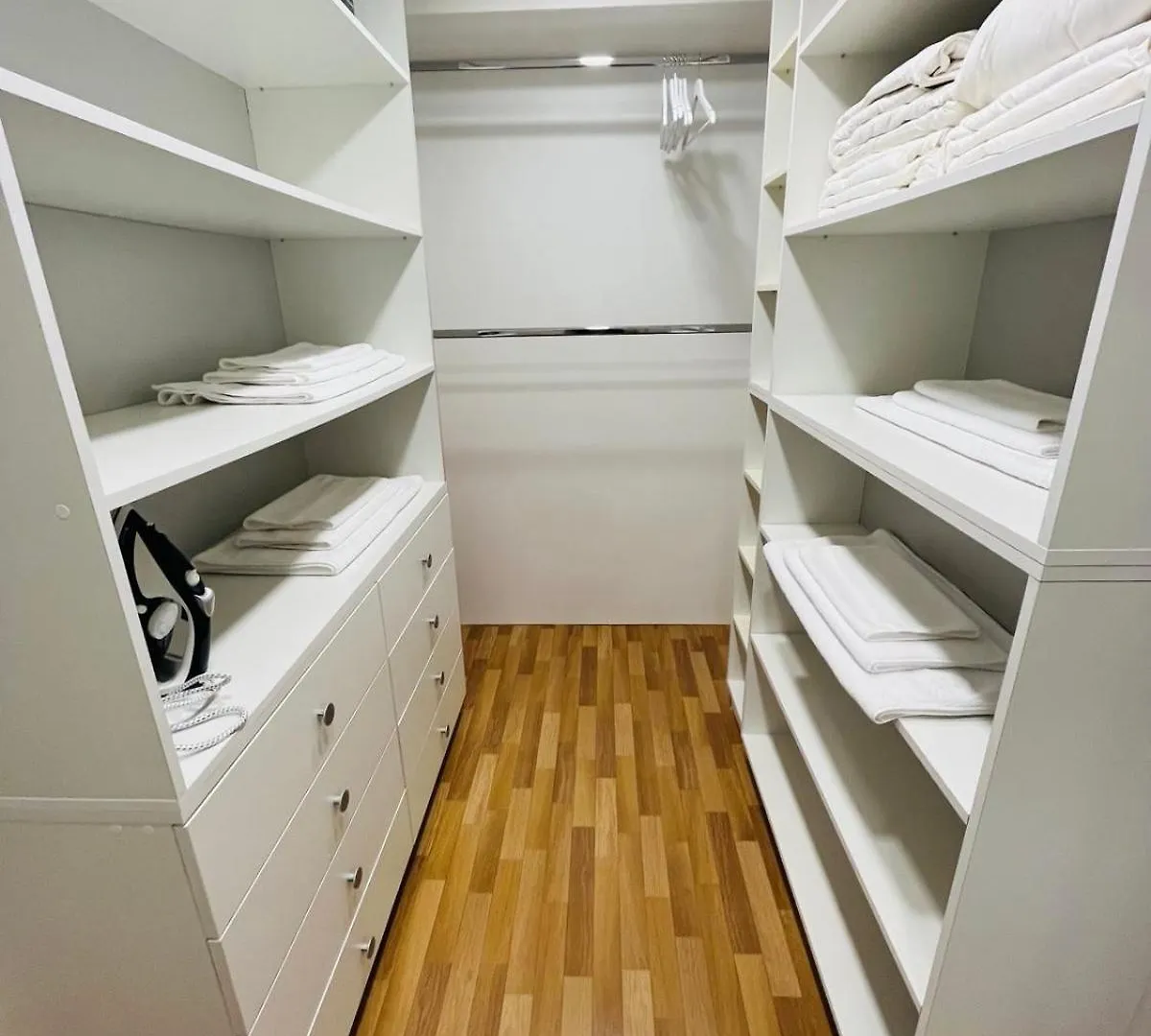 Freesia Apartment With Underground Parking Sofía