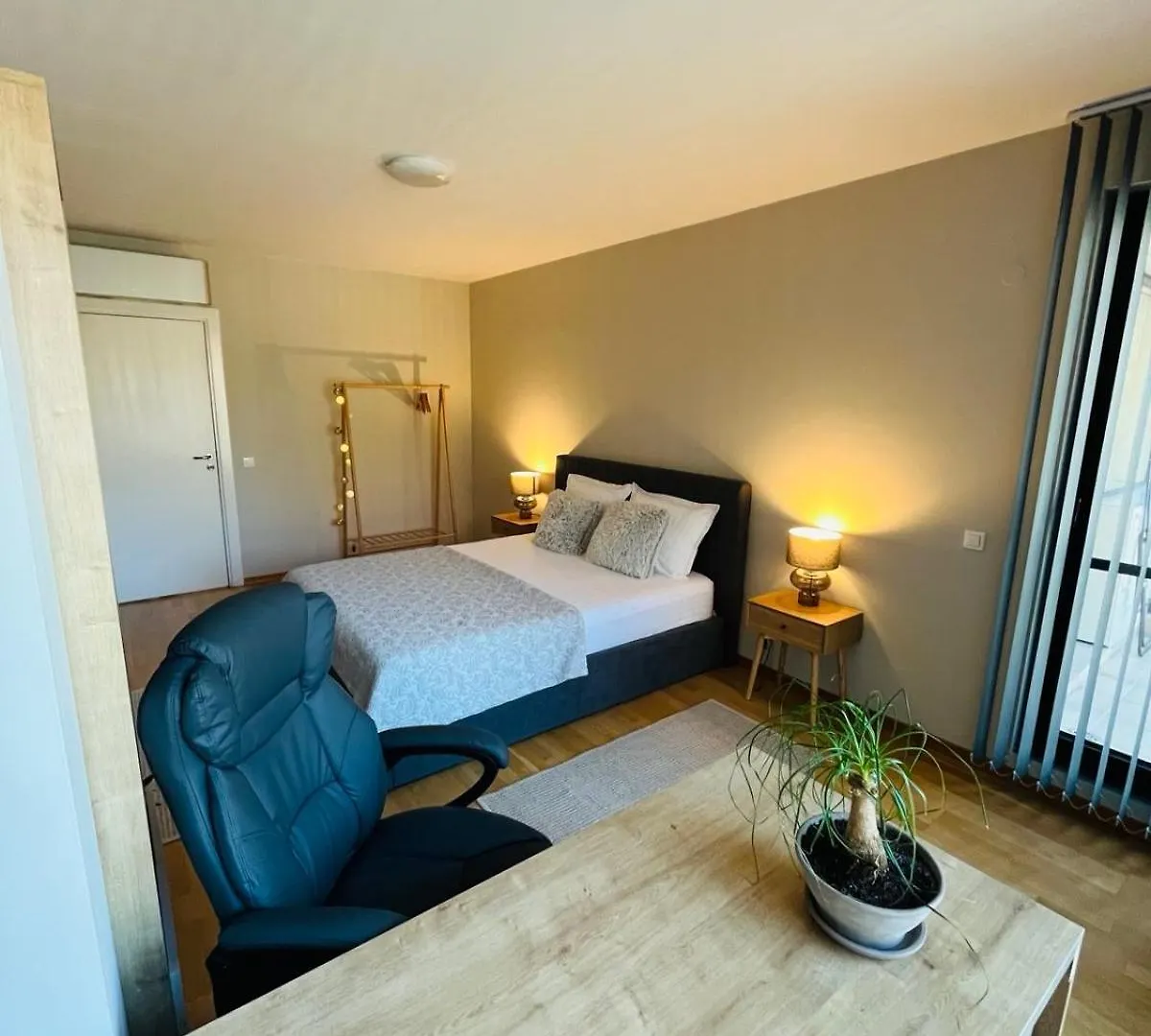 Freesia Apartment With Underground Parking Sofía