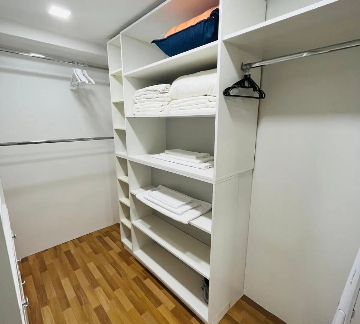 Freesia Apartment With Underground Parking Sofía