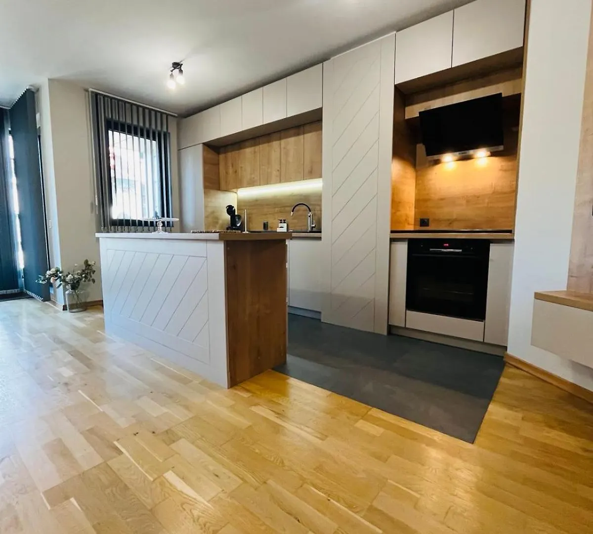 Freesia Apartment With Underground Parking Sofía